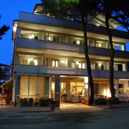 Hotel Eros Residence Cervia Extérieur photo